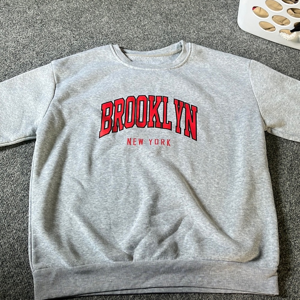 Forever 21 Brooklyn New York crew size medium in women’s